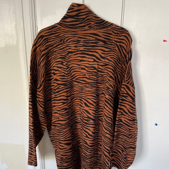 Motel Rocks Neve Jumper Dress In Tiger 
